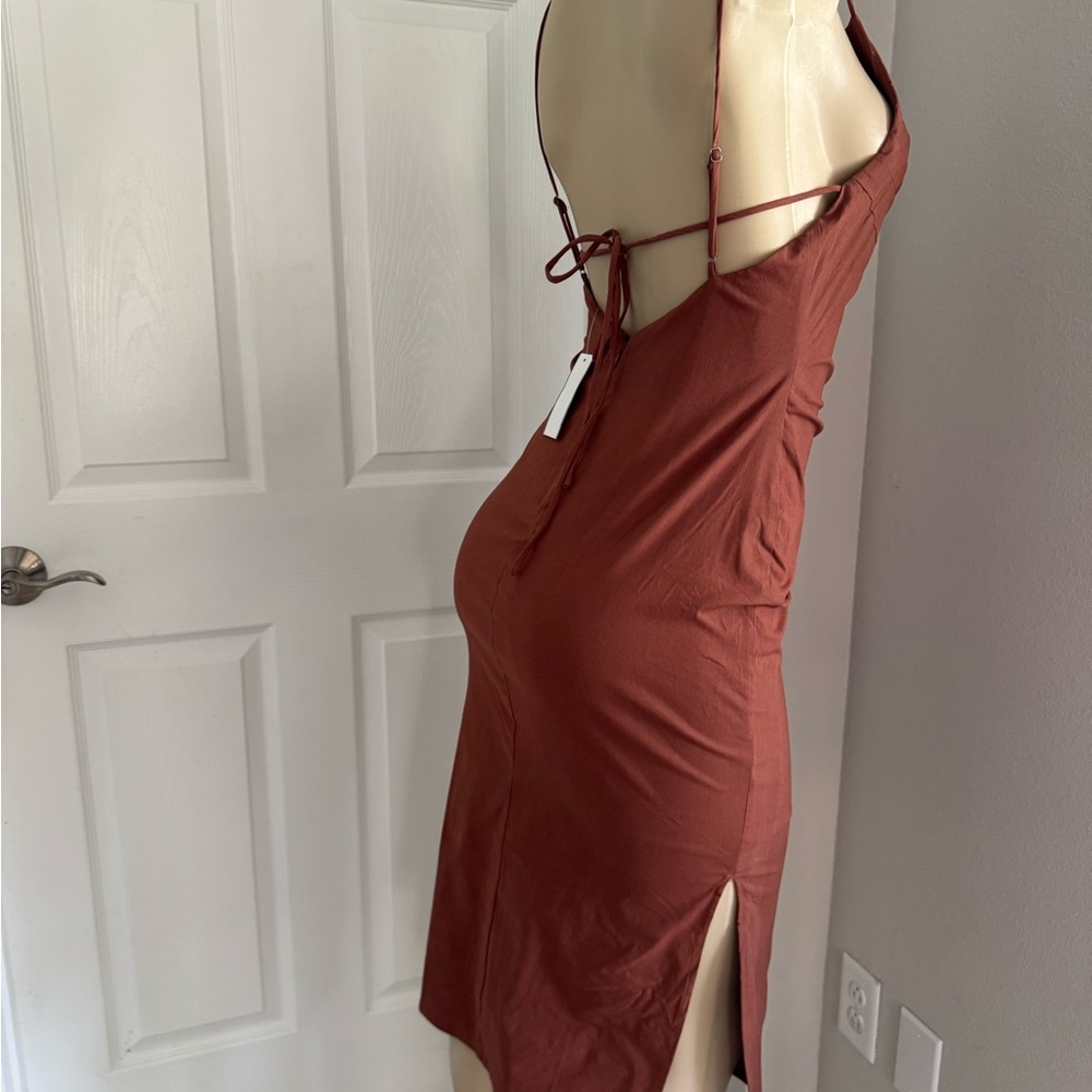 Astr the Label Elegant Brown Backless Dress - Picture 3 of 5